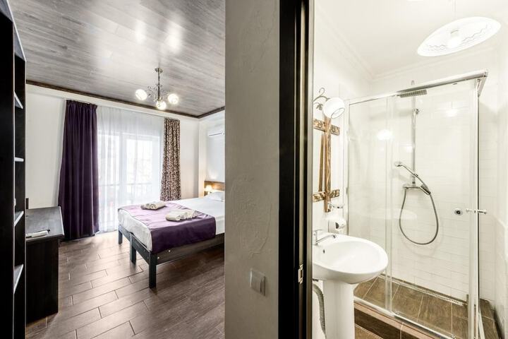 Room 12 of 47