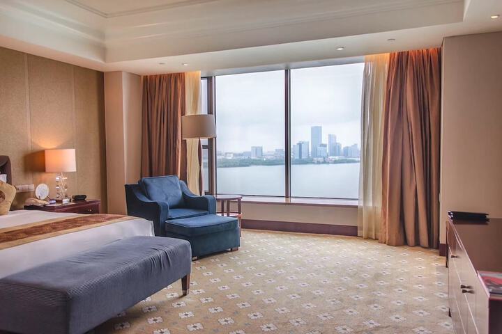 Room 29 of 173