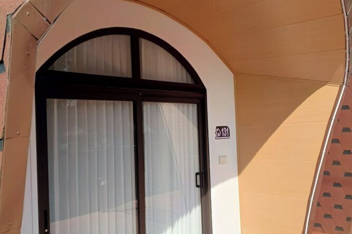 Room 28 of 50
