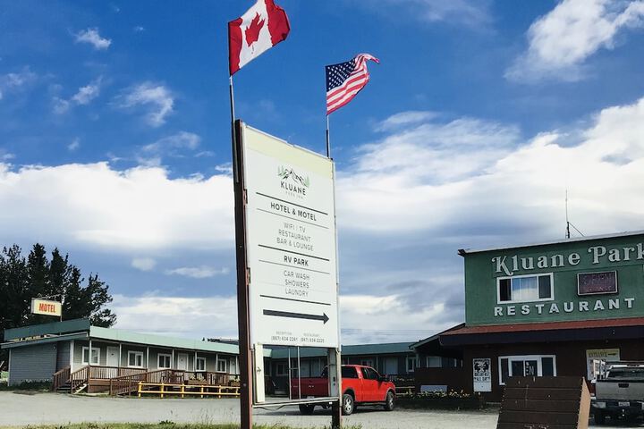 Kluane Park Inn in Haines Junction, YT