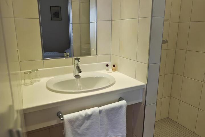 Photo 28