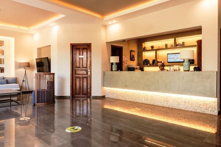 Hotel Interior 4 of 182