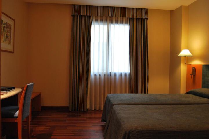 Room 15 of 28