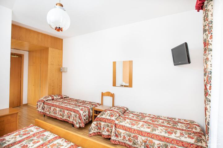 Room 11 of 66