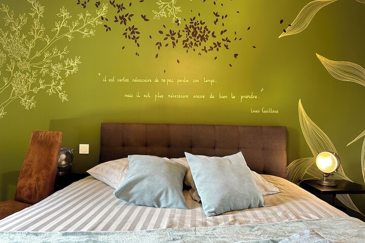 Room 15 of 40