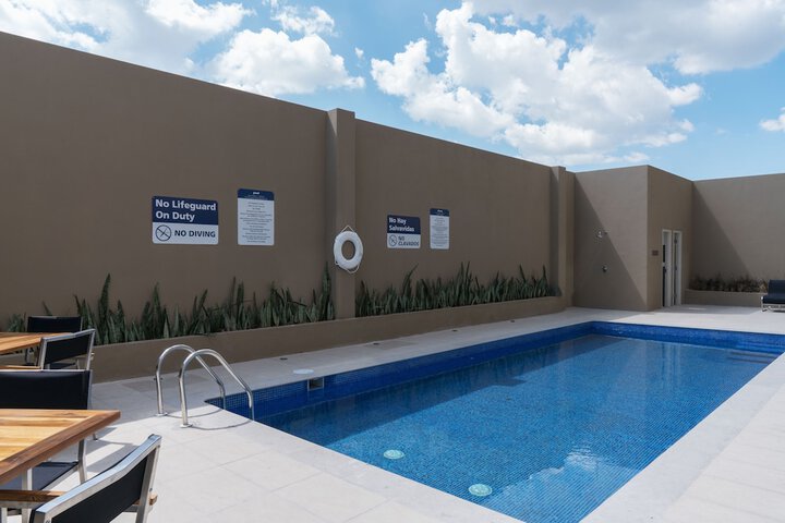 Pool Hotel