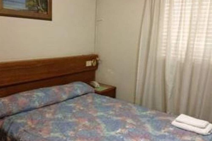 Room 3 of 18