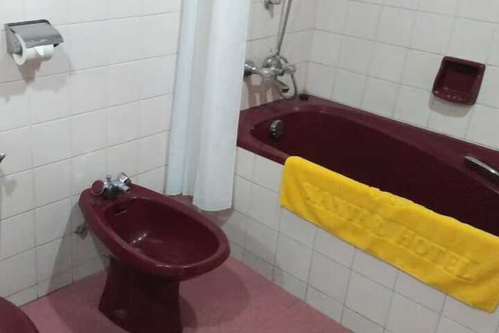 Room 14 of 17
