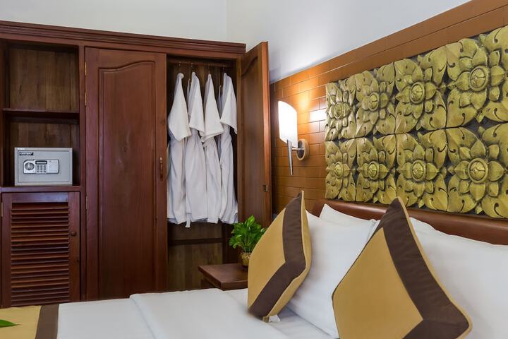 Room 20 of 79