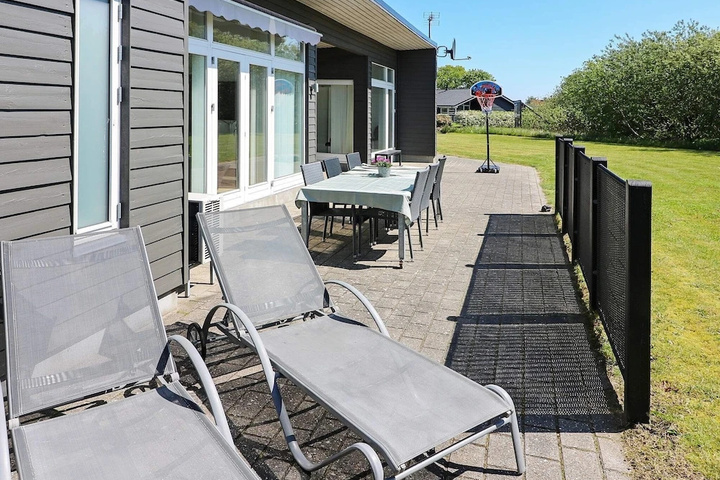 Terrace/Patio 7 of 13