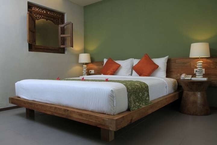 Room 4 of 53
