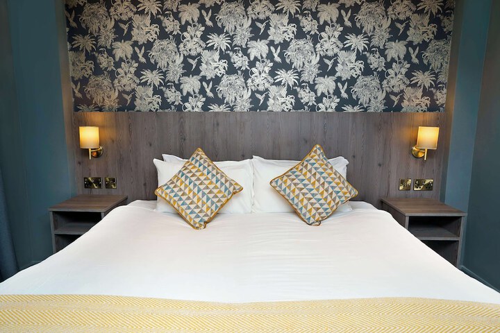 Room 49 of 295