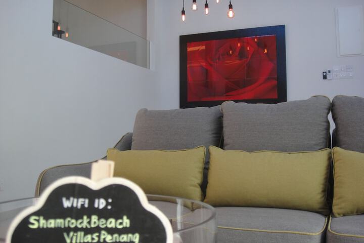 Room 2 of 18