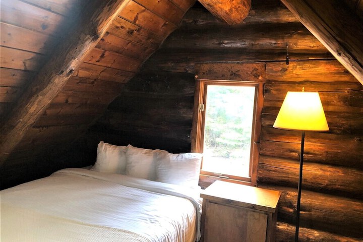 Room 9 of 131