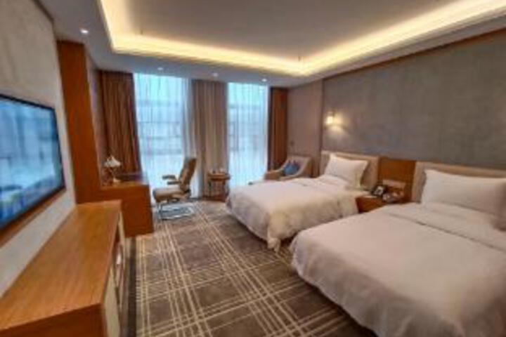 Room 9 of 10