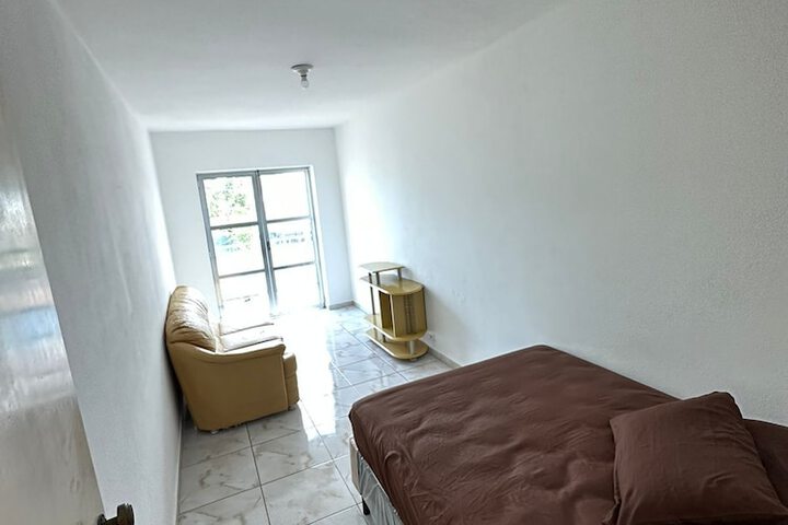 Room 3 of 37