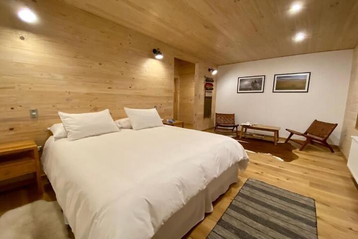 Room 8 of 27