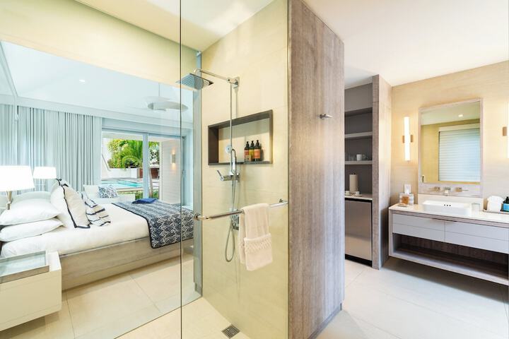 Room 205 of 299