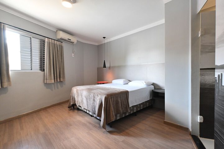 Room 43 of 130
