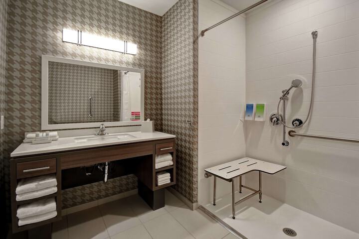 Bathroom shower