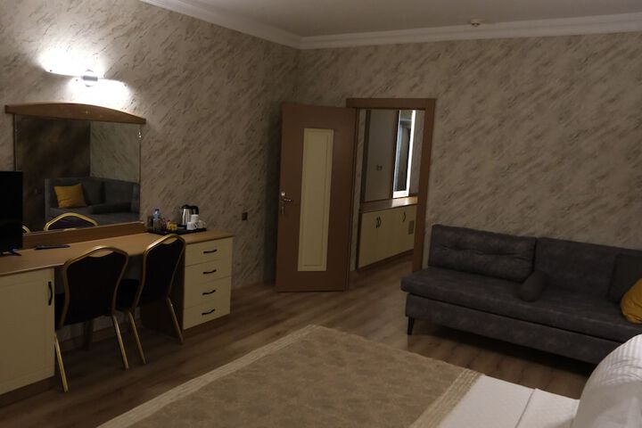 Room 7 of 46