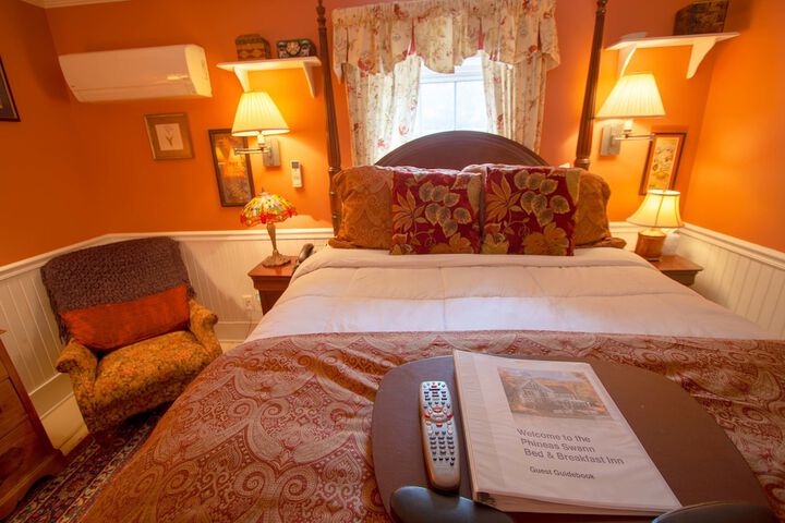 Room 18 of 203