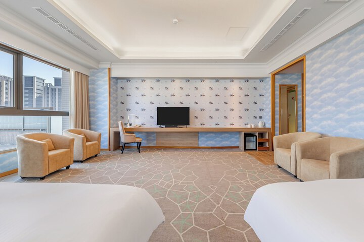 Room 48 of 86
