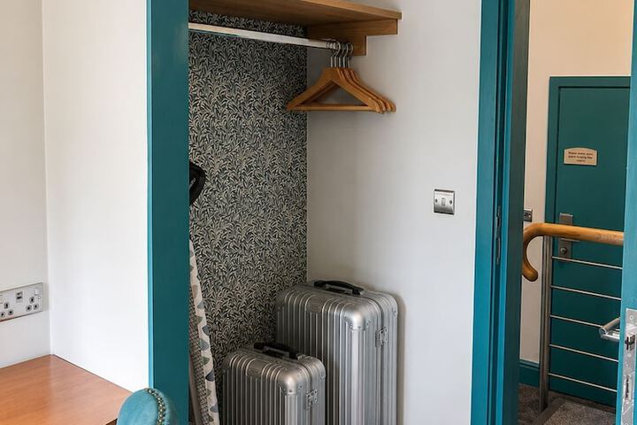 Room 7 of 52