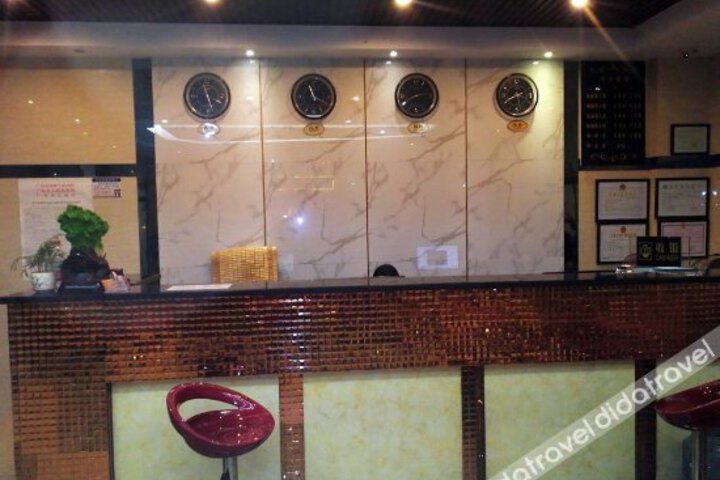 Junyi Hotel Chain (Jieyang Ma Ya Road)