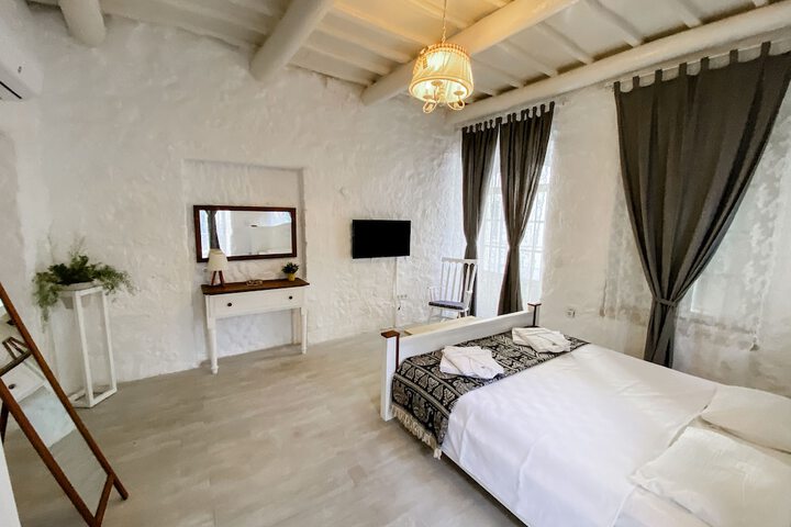 Room 25 of 79