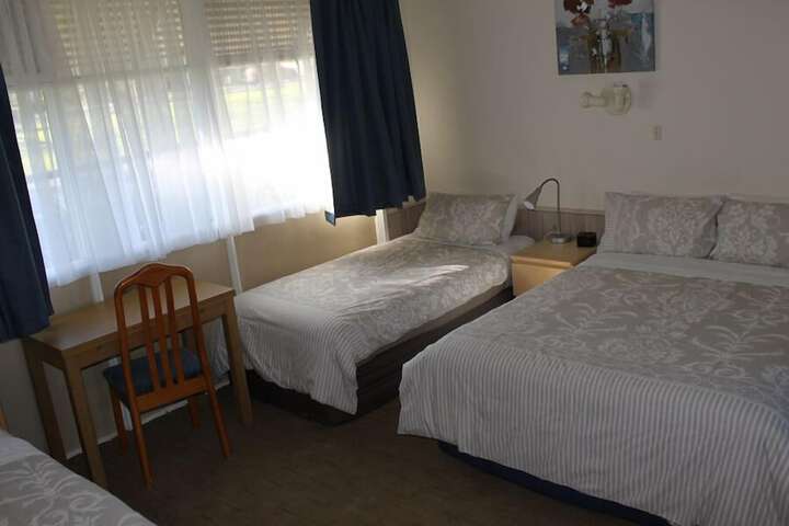 Room 27 of 123