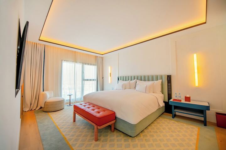 Room 36 of 173