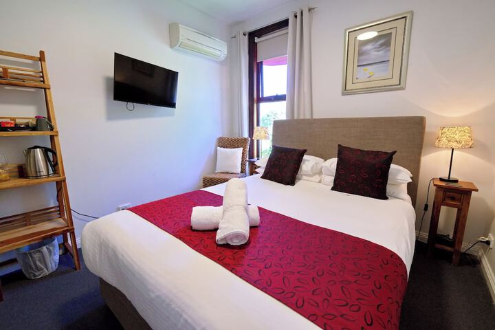 Room 5 of 22