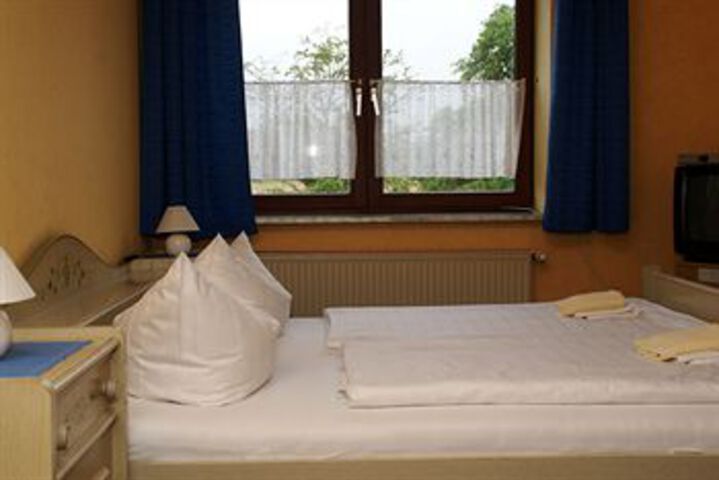 Room 18 of 26