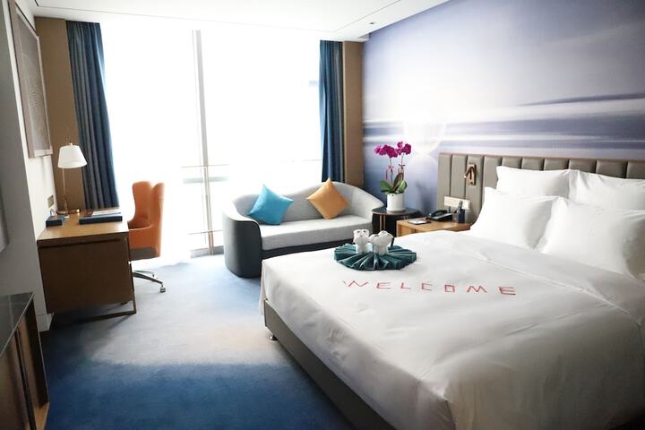 Room 12 of 91