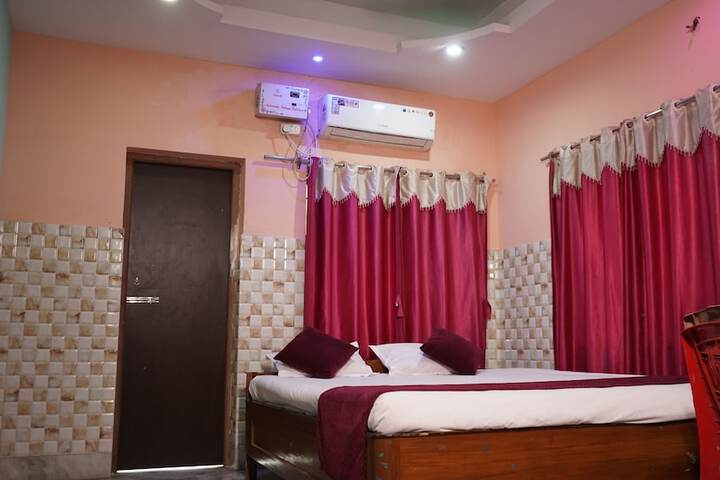 Room 5 of 33