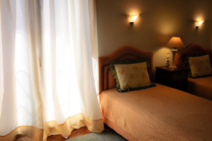 Room 19 of 38