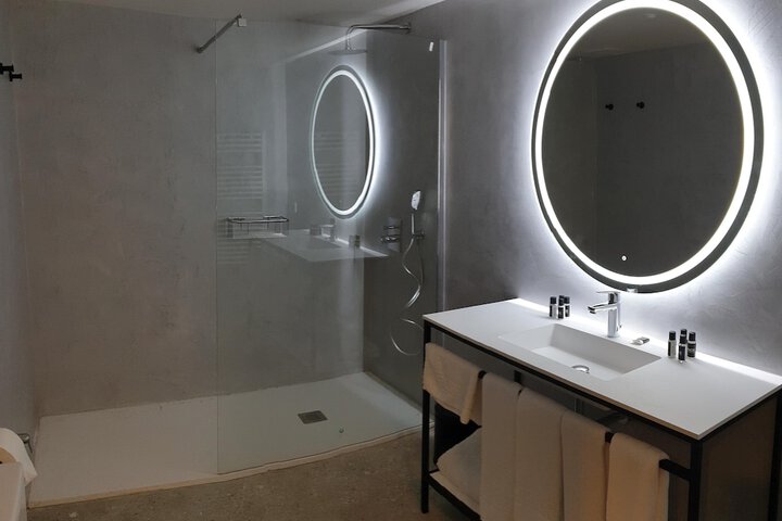 Bathroom Interior Photo