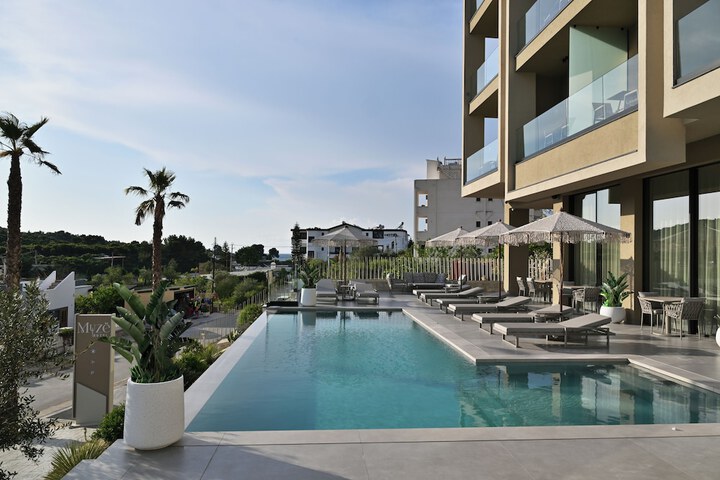 Hotel 64 of 72