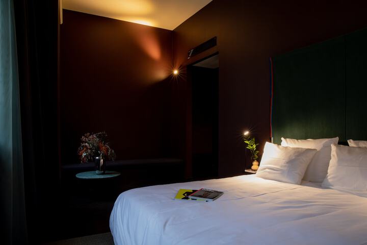 Room 10 of 44