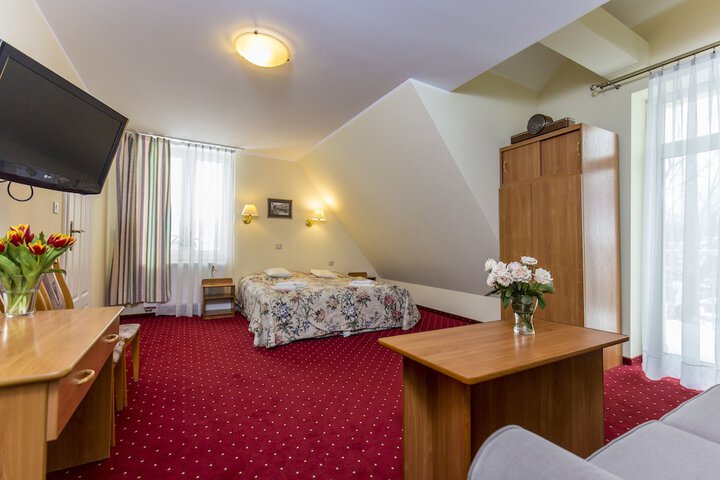 Room 13 of 40