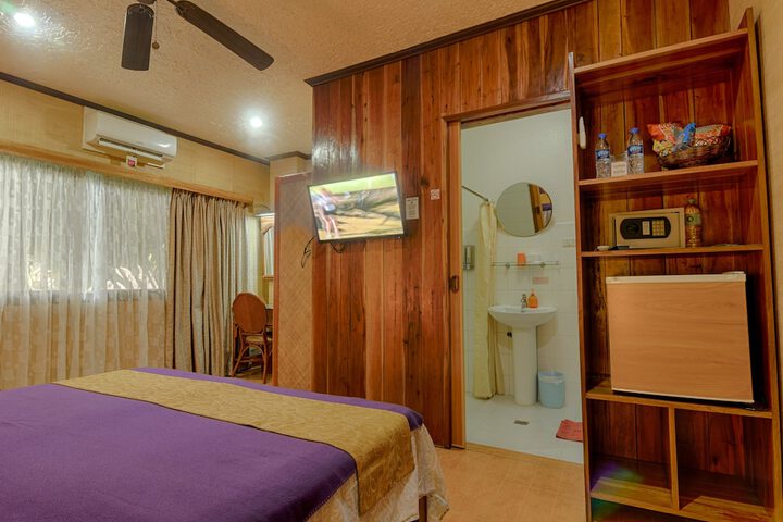 Room 15 of 38