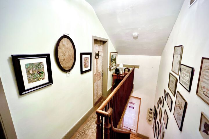Room 30 of 79