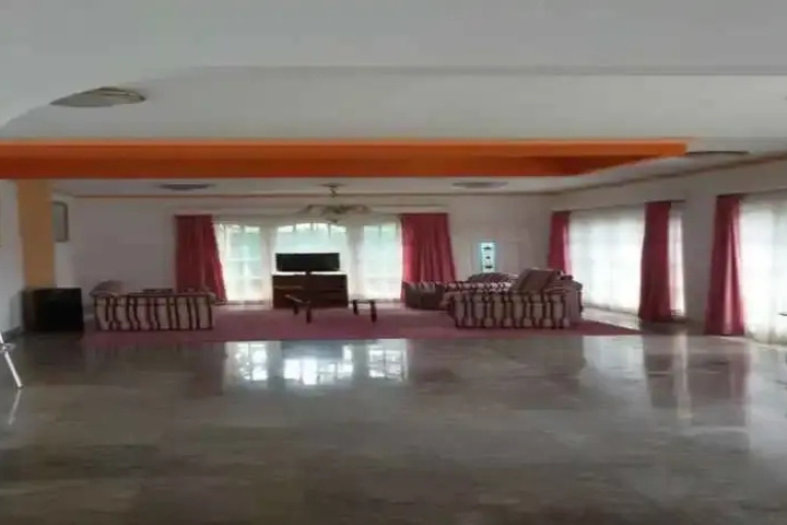 Room 8 of 19