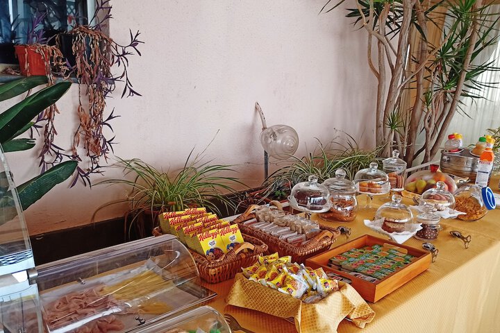 Breakfast/Coffee Service 154 of 204