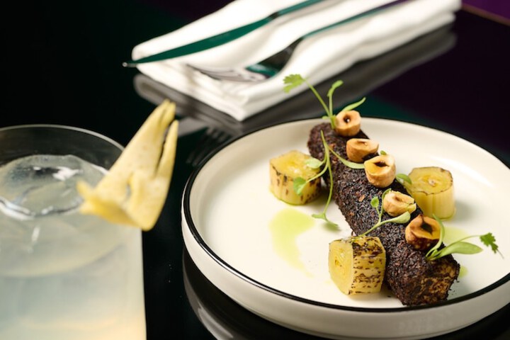 Dining 84 of 96