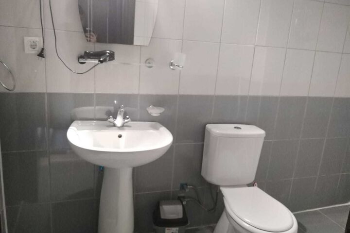 Room 4 of 57