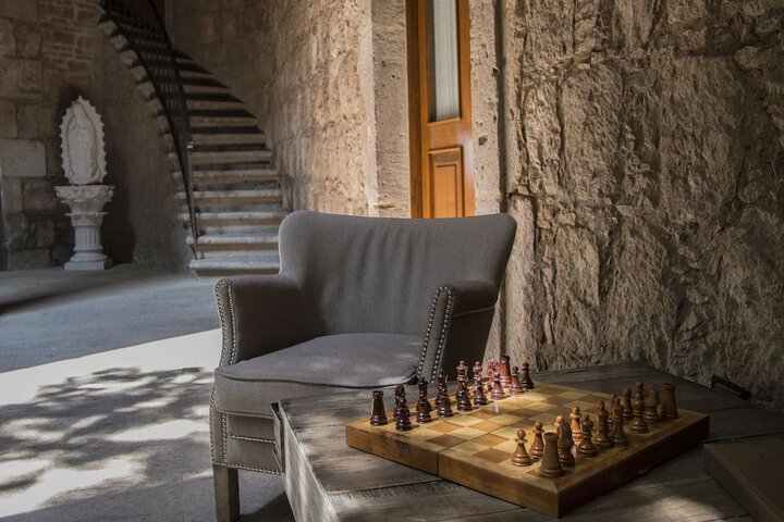 Guest Lobby