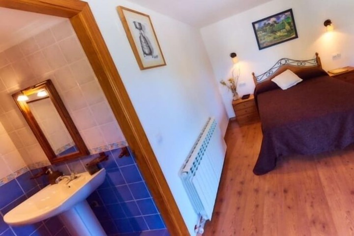 Room 15 of 32