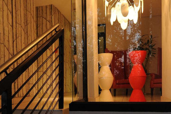 Entrance & Lobby